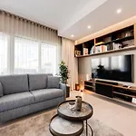 Apartament L'envolee - Charming T2 With Terrace Air Conditioning